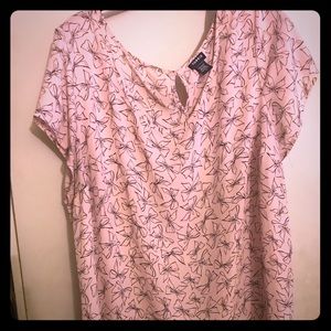 Torrid Light Pink Bow print top